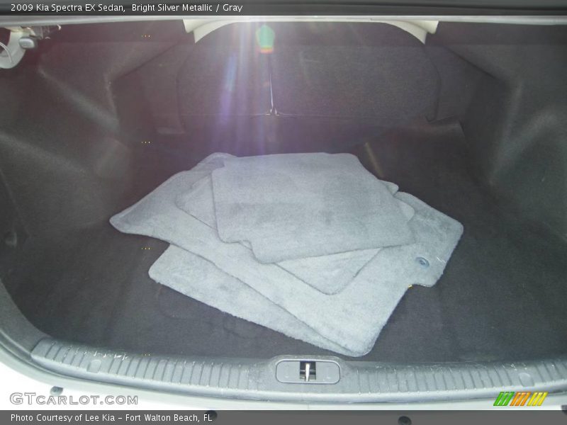 Bright Silver Metallic / Gray 2009 Kia Spectra EX Sedan