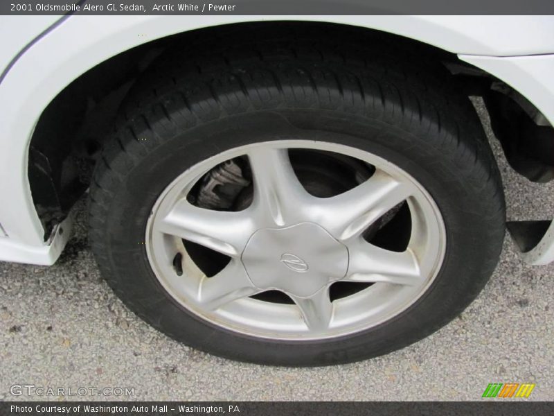 Arctic White / Pewter 2001 Oldsmobile Alero GL Sedan