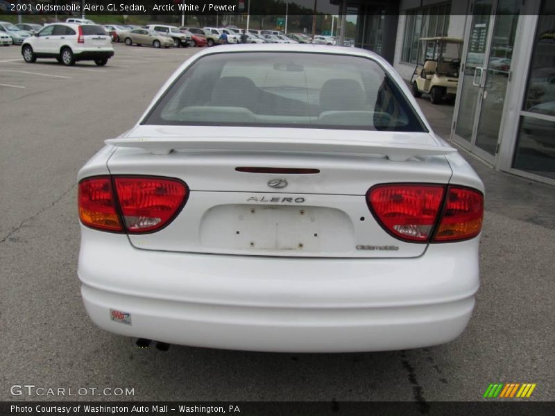 Arctic White / Pewter 2001 Oldsmobile Alero GL Sedan