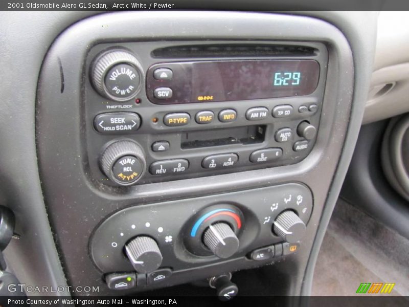 Arctic White / Pewter 2001 Oldsmobile Alero GL Sedan