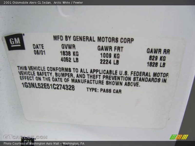 Arctic White / Pewter 2001 Oldsmobile Alero GL Sedan