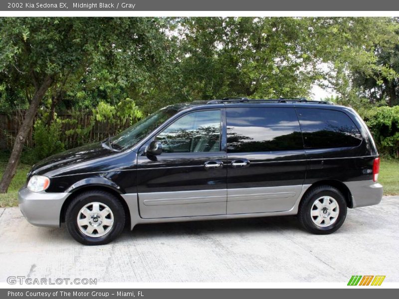 Midnight Black / Gray 2002 Kia Sedona EX