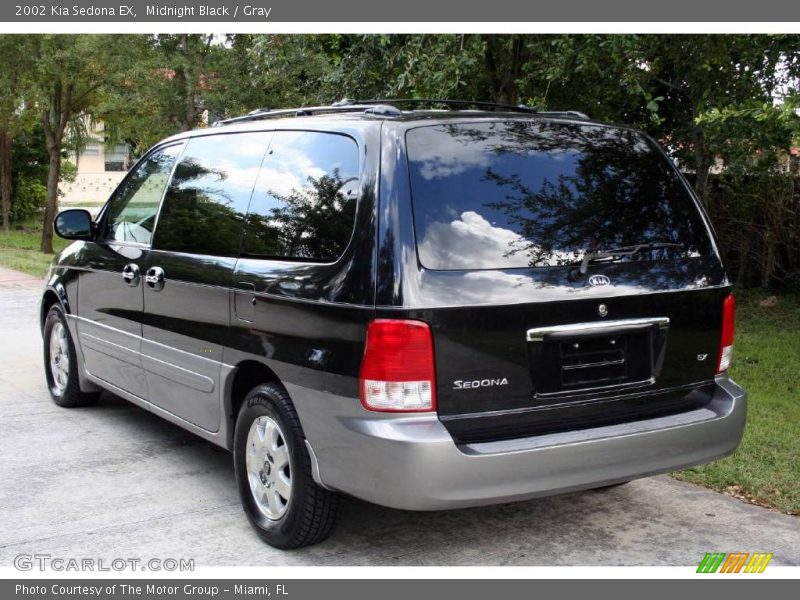 Midnight Black / Gray 2002 Kia Sedona EX