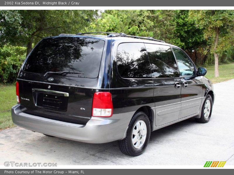 Midnight Black / Gray 2002 Kia Sedona EX
