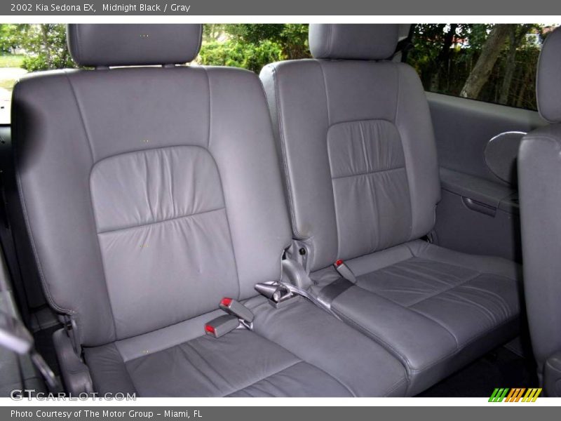 Midnight Black / Gray 2002 Kia Sedona EX