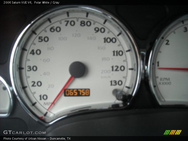Polar White / Gray 2006 Saturn VUE V6