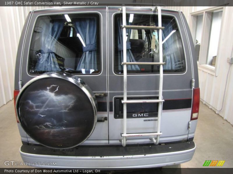 Silver Metallic / Gray 1987 GMC Safari Conversion Van