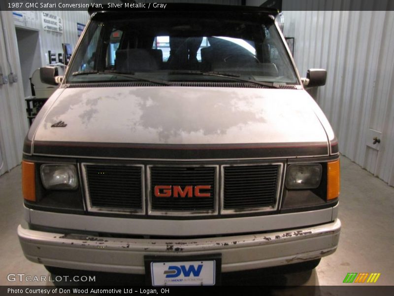 Silver Metallic / Gray 1987 GMC Safari Conversion Van