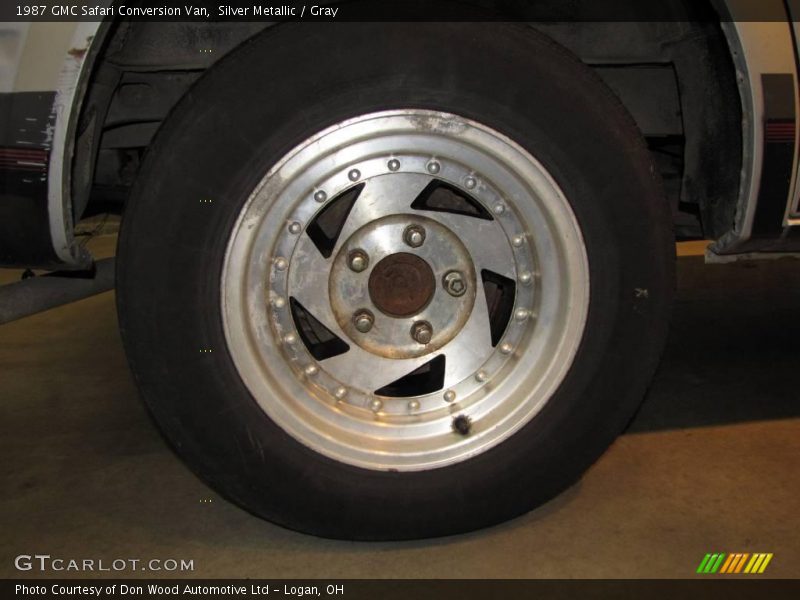 Silver Metallic / Gray 1987 GMC Safari Conversion Van