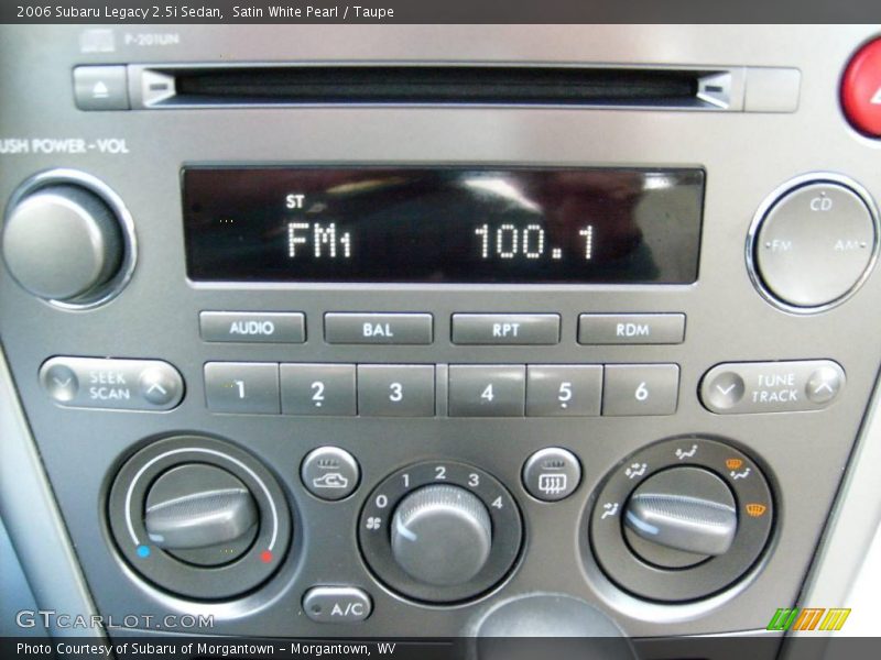 Satin White Pearl / Taupe 2006 Subaru Legacy 2.5i Sedan