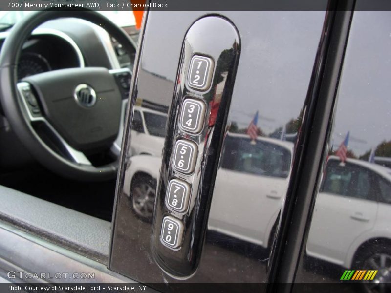 Black / Charcoal Black 2007 Mercury Mountaineer AWD