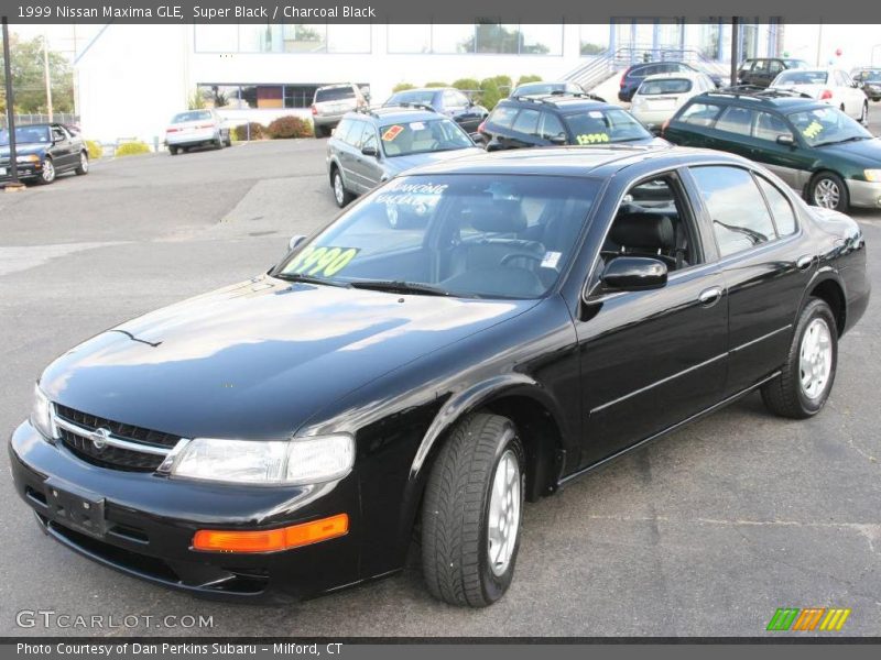 Super Black / Charcoal Black 1999 Nissan Maxima GLE