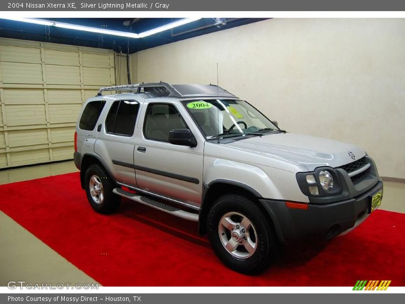 Silver Lightning Metallic / Gray 2004 Nissan Xterra XE