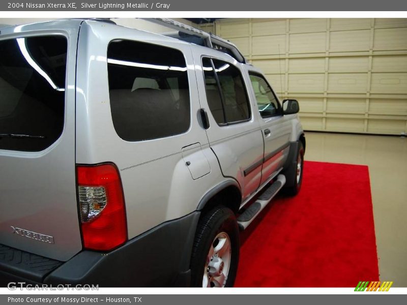 Silver Lightning Metallic / Gray 2004 Nissan Xterra XE