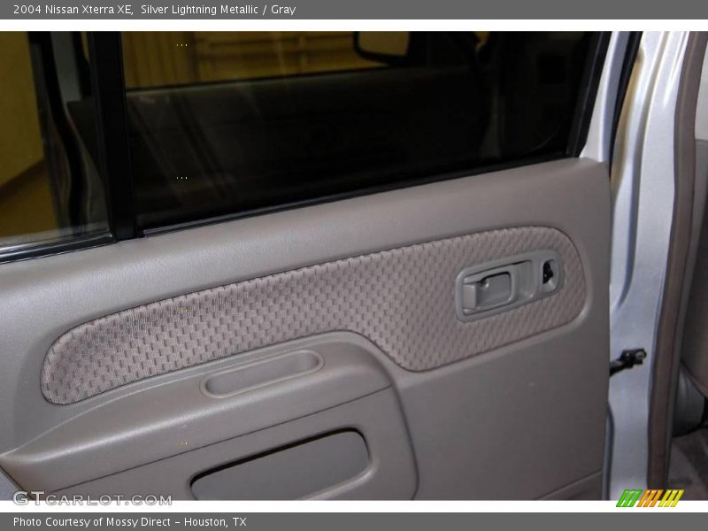 Silver Lightning Metallic / Gray 2004 Nissan Xterra XE