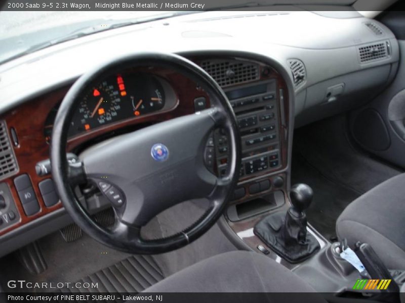 Midnight Blue Metallic / Medium Grey 2000 Saab 9-5 2.3t Wagon