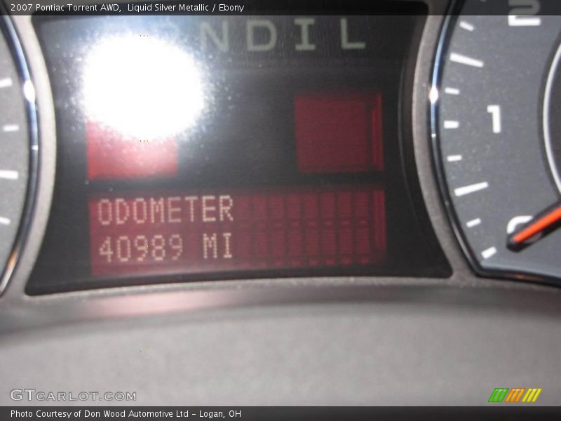 Liquid Silver Metallic / Ebony 2007 Pontiac Torrent AWD