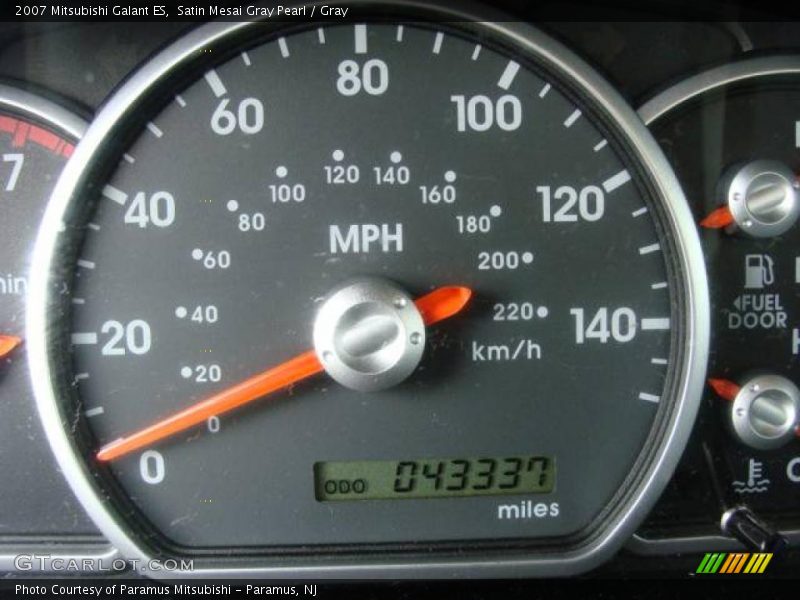 Satin Mesai Gray Pearl / Gray 2007 Mitsubishi Galant ES