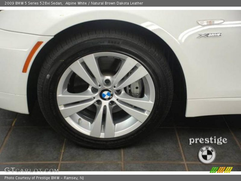 Alpine White / Natural Brown Dakota Leather 2009 BMW 5 Series 528xi Sedan