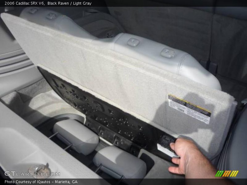 Black Raven / Light Gray 2006 Cadillac SRX V6