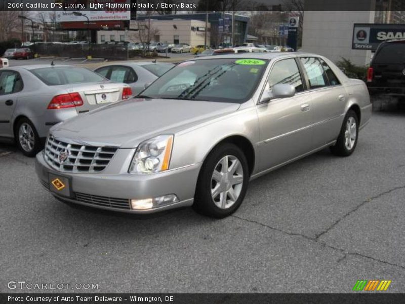 Light Platinum Metallic / Ebony Black 2006 Cadillac DTS Luxury