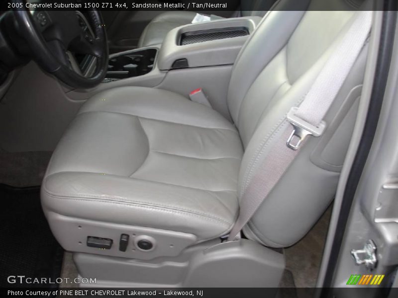 Sandstone Metallic / Tan/Neutral 2005 Chevrolet Suburban 1500 Z71 4x4