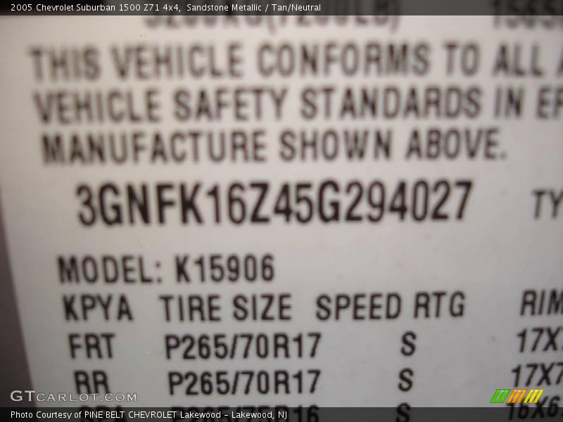 Sandstone Metallic / Tan/Neutral 2005 Chevrolet Suburban 1500 Z71 4x4