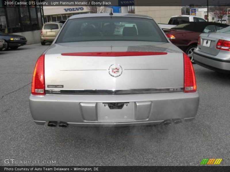 Light Platinum Metallic / Ebony Black 2006 Cadillac DTS Luxury