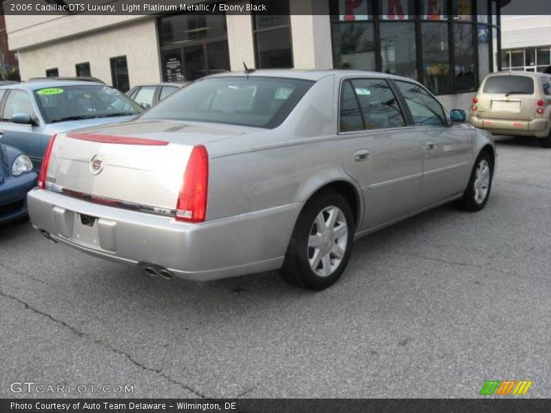 Light Platinum Metallic / Ebony Black 2006 Cadillac DTS Luxury