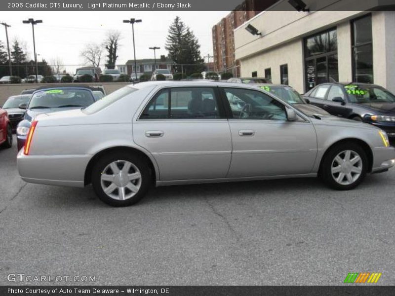 Light Platinum Metallic / Ebony Black 2006 Cadillac DTS Luxury