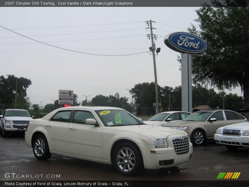 Cool Vanilla / Dark Khaki/Light Graystone 2007 Chrysler 300 Touring