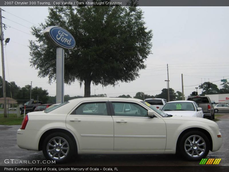 Cool Vanilla / Dark Khaki/Light Graystone 2007 Chrysler 300 Touring