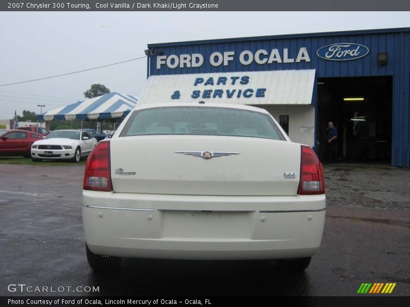 Cool Vanilla / Dark Khaki/Light Graystone 2007 Chrysler 300 Touring