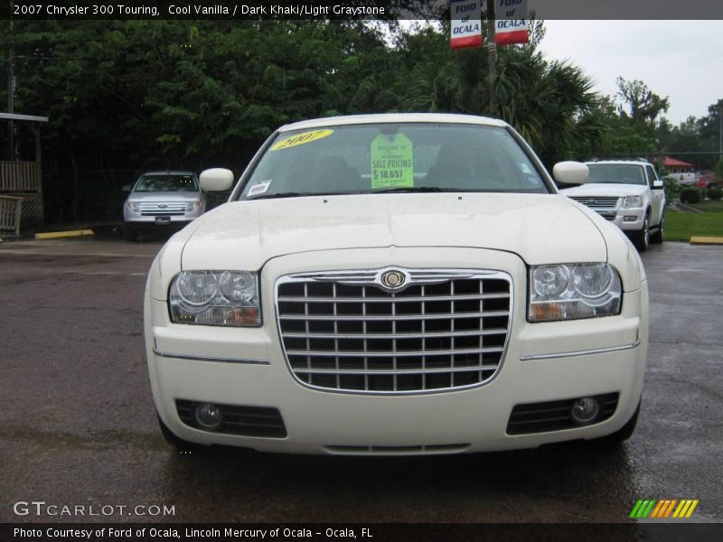 Cool Vanilla / Dark Khaki/Light Graystone 2007 Chrysler 300 Touring