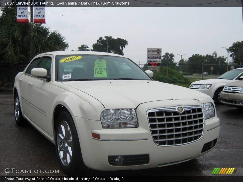 Cool Vanilla / Dark Khaki/Light Graystone 2007 Chrysler 300 Touring