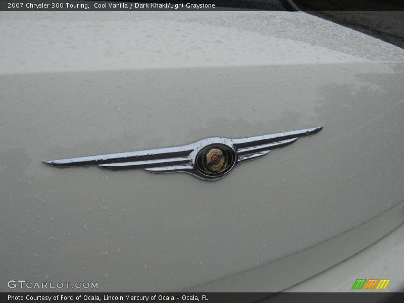Cool Vanilla / Dark Khaki/Light Graystone 2007 Chrysler 300 Touring