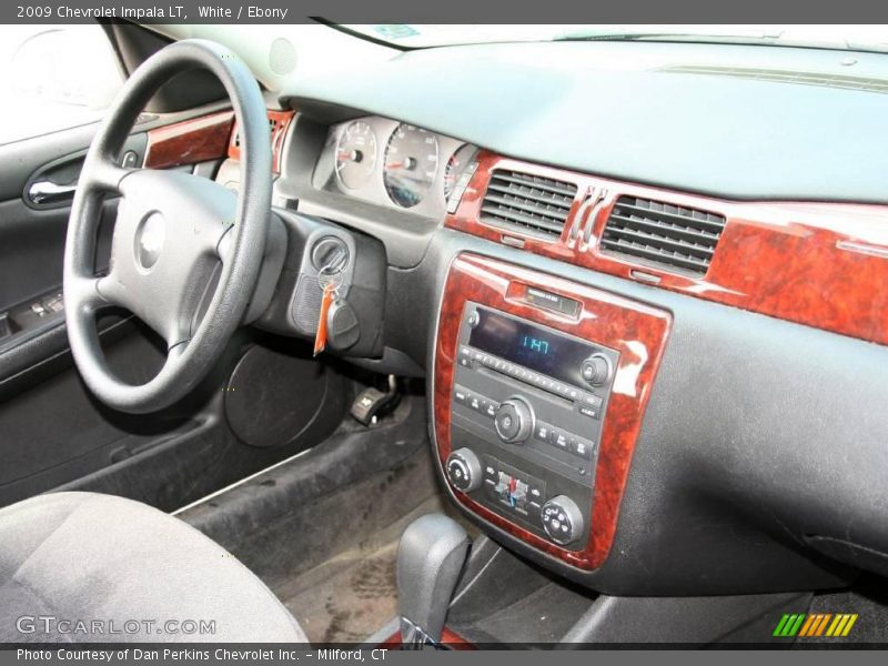 White / Ebony 2009 Chevrolet Impala LT