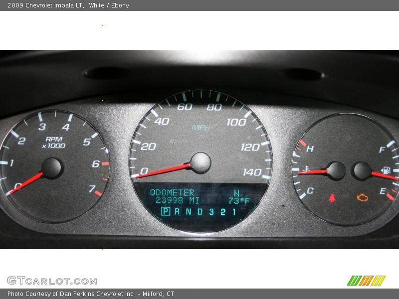 White / Ebony 2009 Chevrolet Impala LT