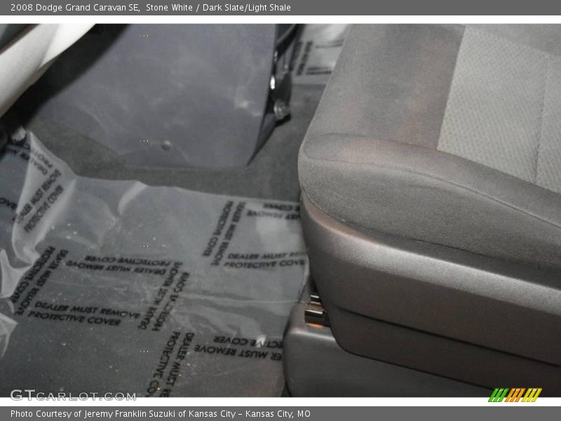 Stone White / Dark Slate/Light Shale 2008 Dodge Grand Caravan SE