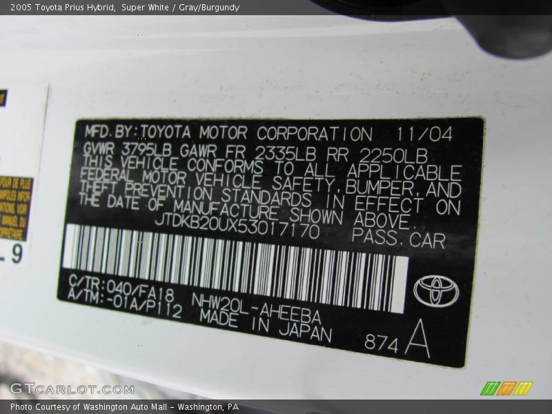 Super White / Gray/Burgundy 2005 Toyota Prius Hybrid