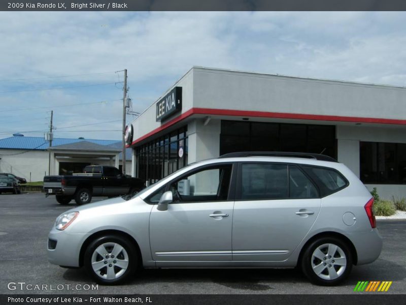 Bright Silver / Black 2009 Kia Rondo LX