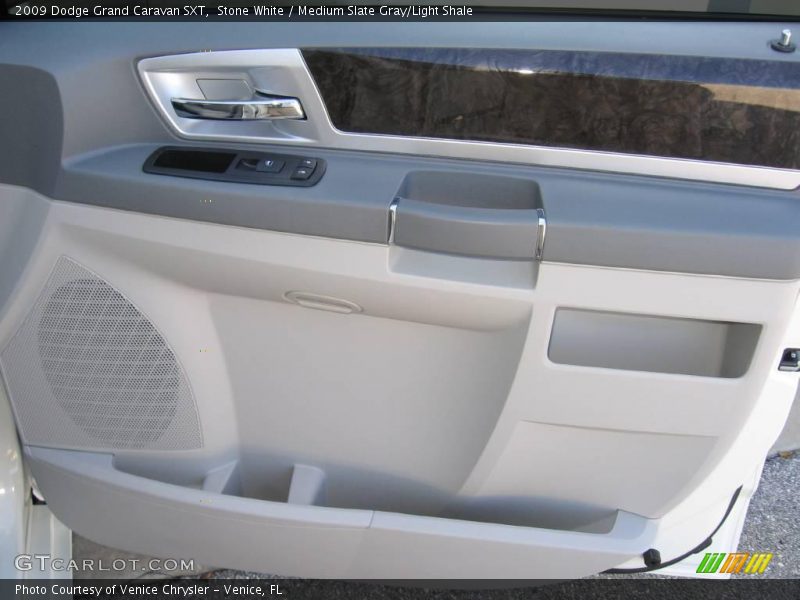 Stone White / Medium Slate Gray/Light Shale 2009 Dodge Grand Caravan SXT