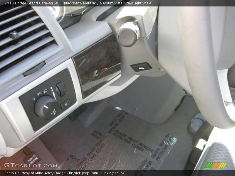 Blackberry Metallic / Medium Slate Gray/Light Shale 2010 Dodge Grand Caravan SXT