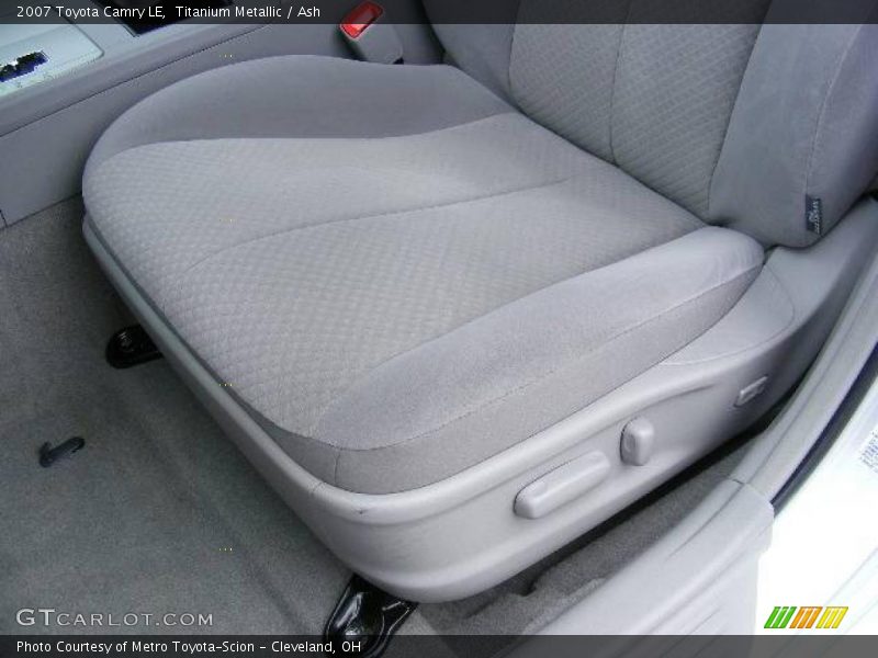 Titanium Metallic / Ash 2007 Toyota Camry LE