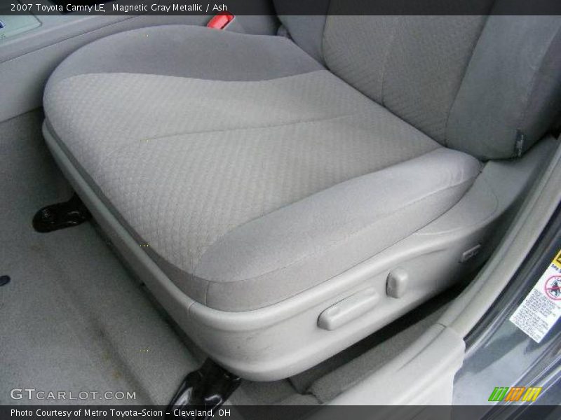 Magnetic Gray Metallic / Ash 2007 Toyota Camry LE