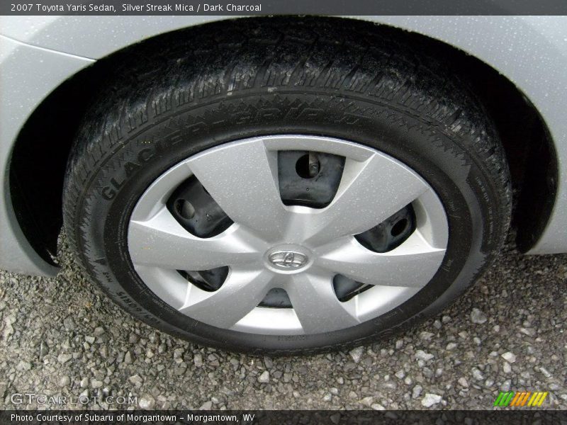 Silver Streak Mica / Dark Charcoal 2007 Toyota Yaris Sedan