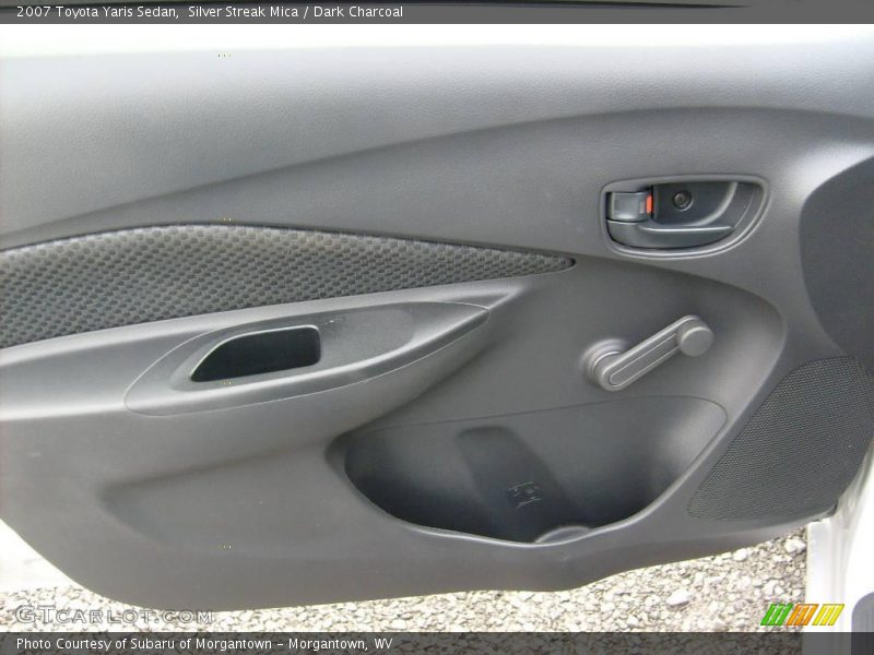 Silver Streak Mica / Dark Charcoal 2007 Toyota Yaris Sedan