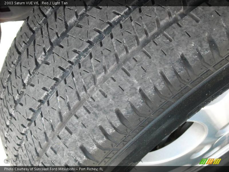 Red / Light Tan 2003 Saturn VUE V6