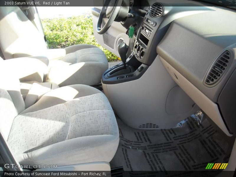 Red / Light Tan 2003 Saturn VUE V6