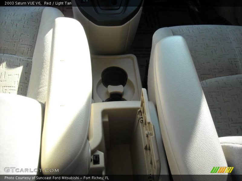 Red / Light Tan 2003 Saturn VUE V6